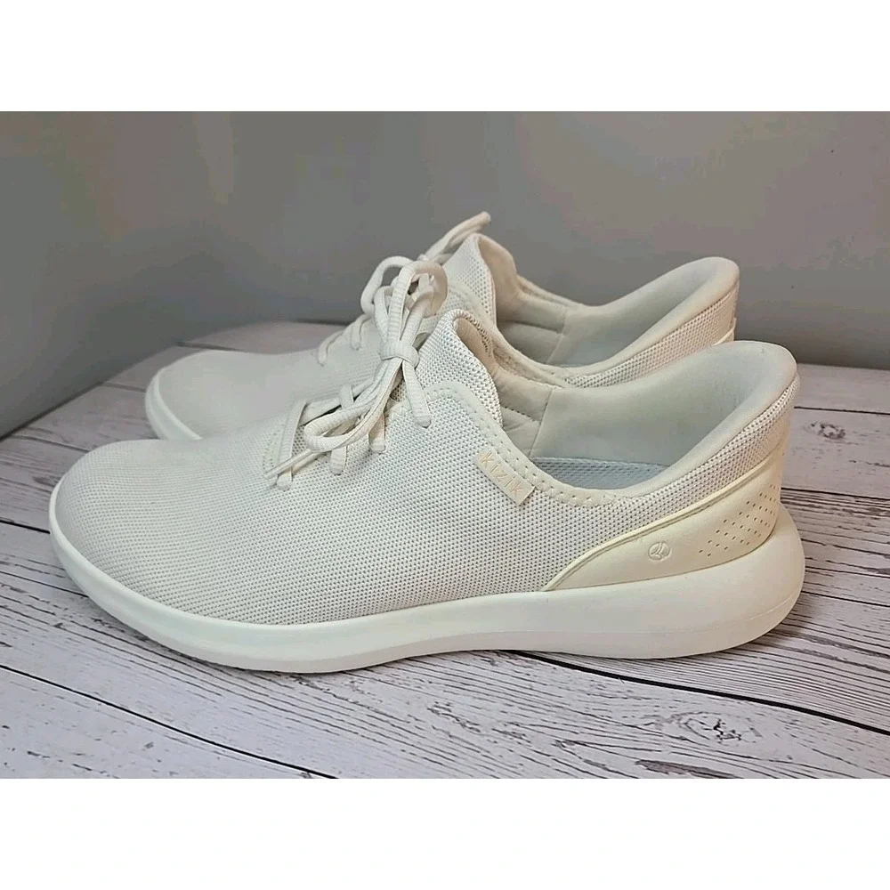 Kizik Madrid Eco Knit Mens 10.5 White‎ Cream Shoes Athletic Running Walking